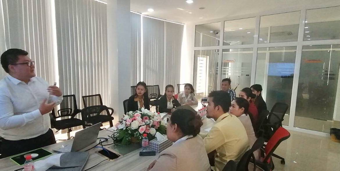 Digital Marketing Session with Mr. HAK, Kimthong