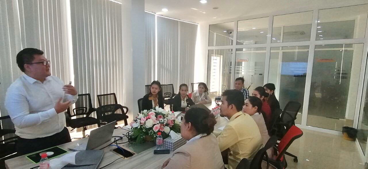 Digital Marketing Session with Mr. HAK, Kimthong